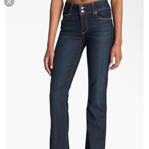 Paige denim. Size 27 Style: hidden hills high rise